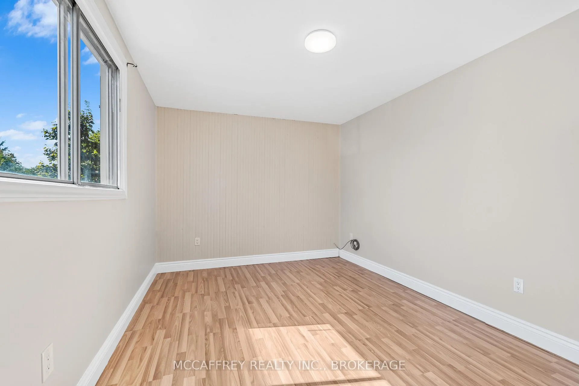 Photo 20 of Unit 9, 26 Addington Street, Loyalist, Amherstview — HOMEH