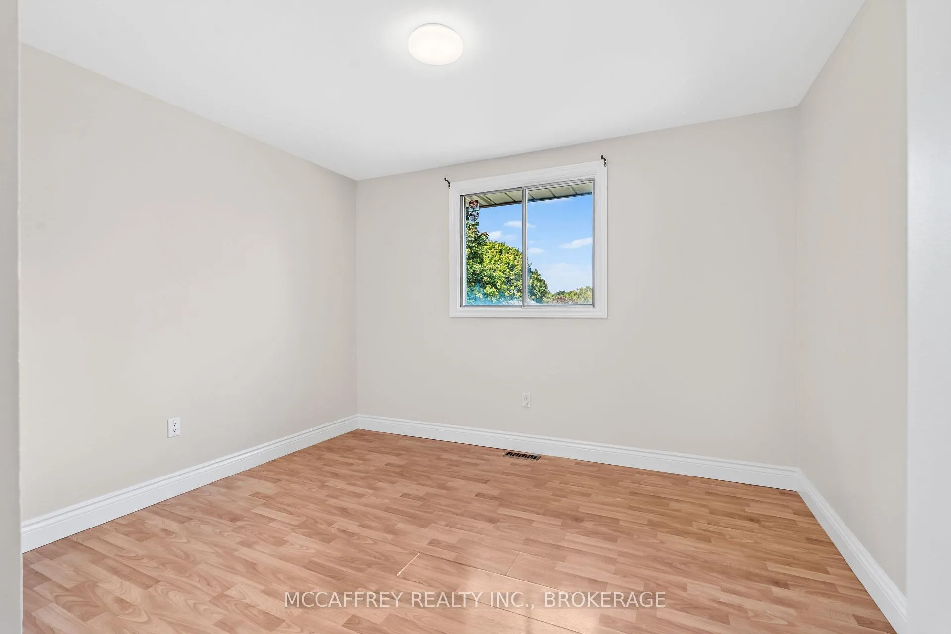 Photo 23 of Unit 9, 26 Addington Street, Loyalist, Amherstview — HOMEH