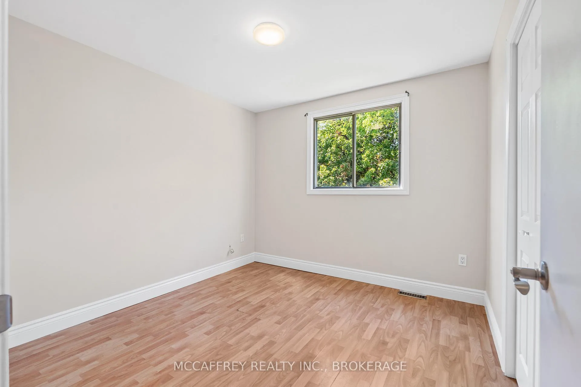 Photo 25 of Unit 9, 26 Addington Street, Loyalist, Amherstview — HOMEH