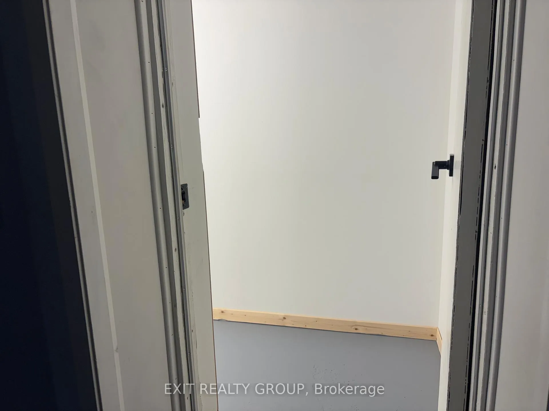 Photo 24 of 250 Ashley Street, Belleville, Thurlow Ward — HOMEH