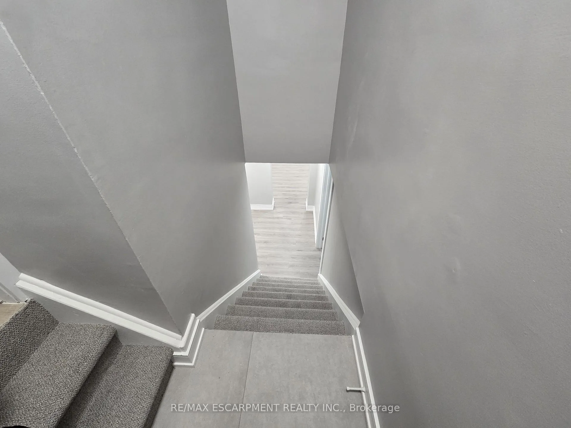 Photo 5 of Unit B, 492 East 16TH, Hamilton, Hill Park — HOMEH