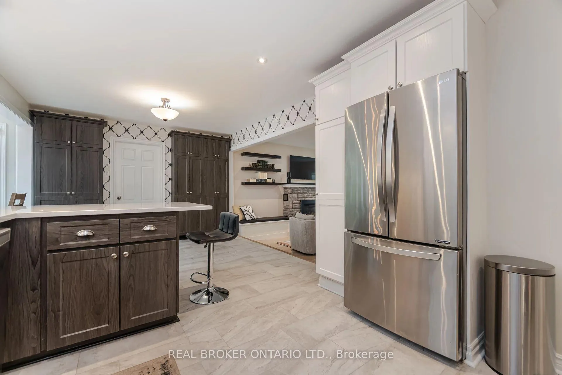 Photo 16 of 168 Lovers Lane, Hamilton, Ancaster — HOMEH