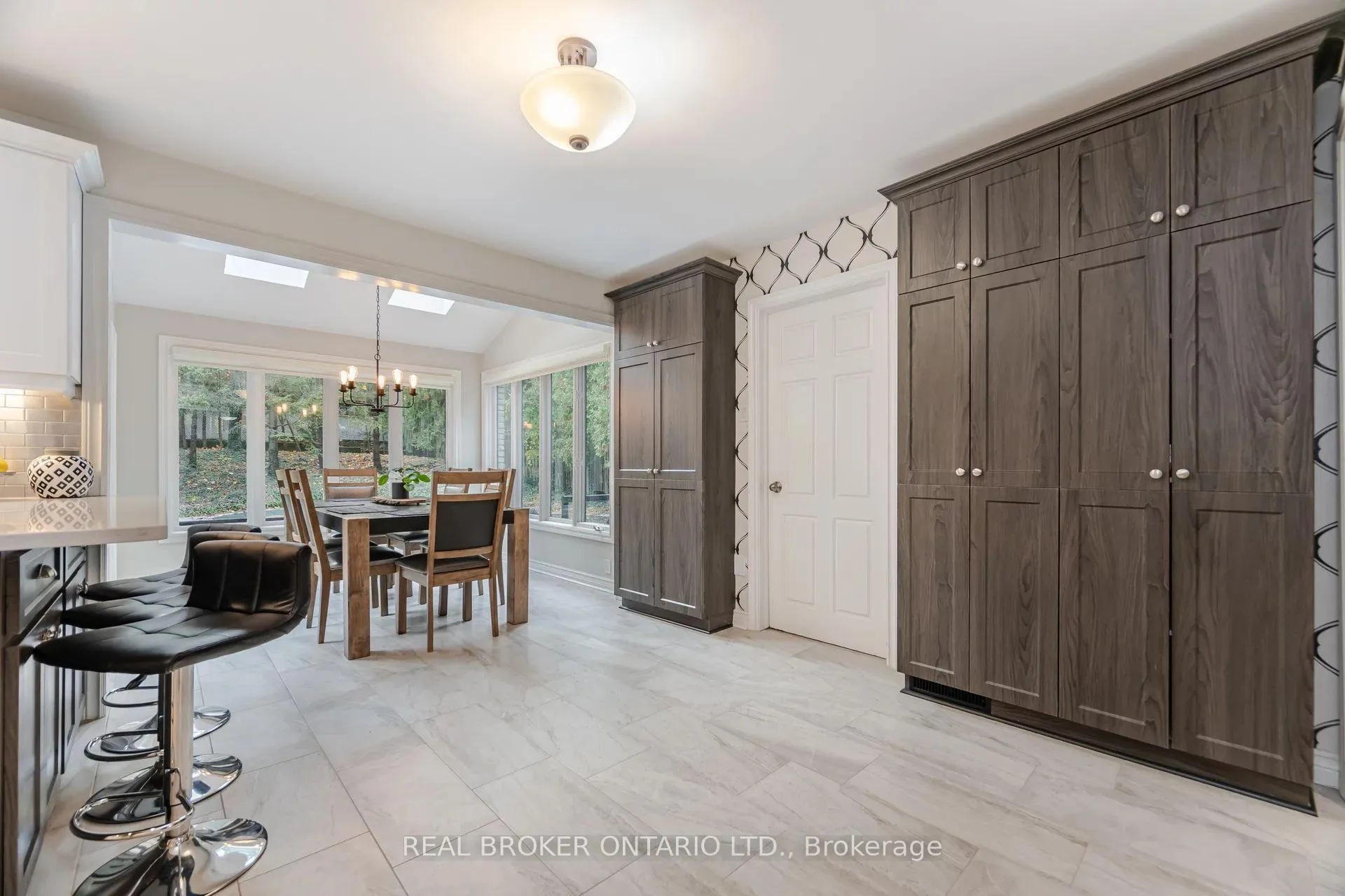 Photo 19 of 168 Lovers Lane, Hamilton, Ancaster — HOMEH