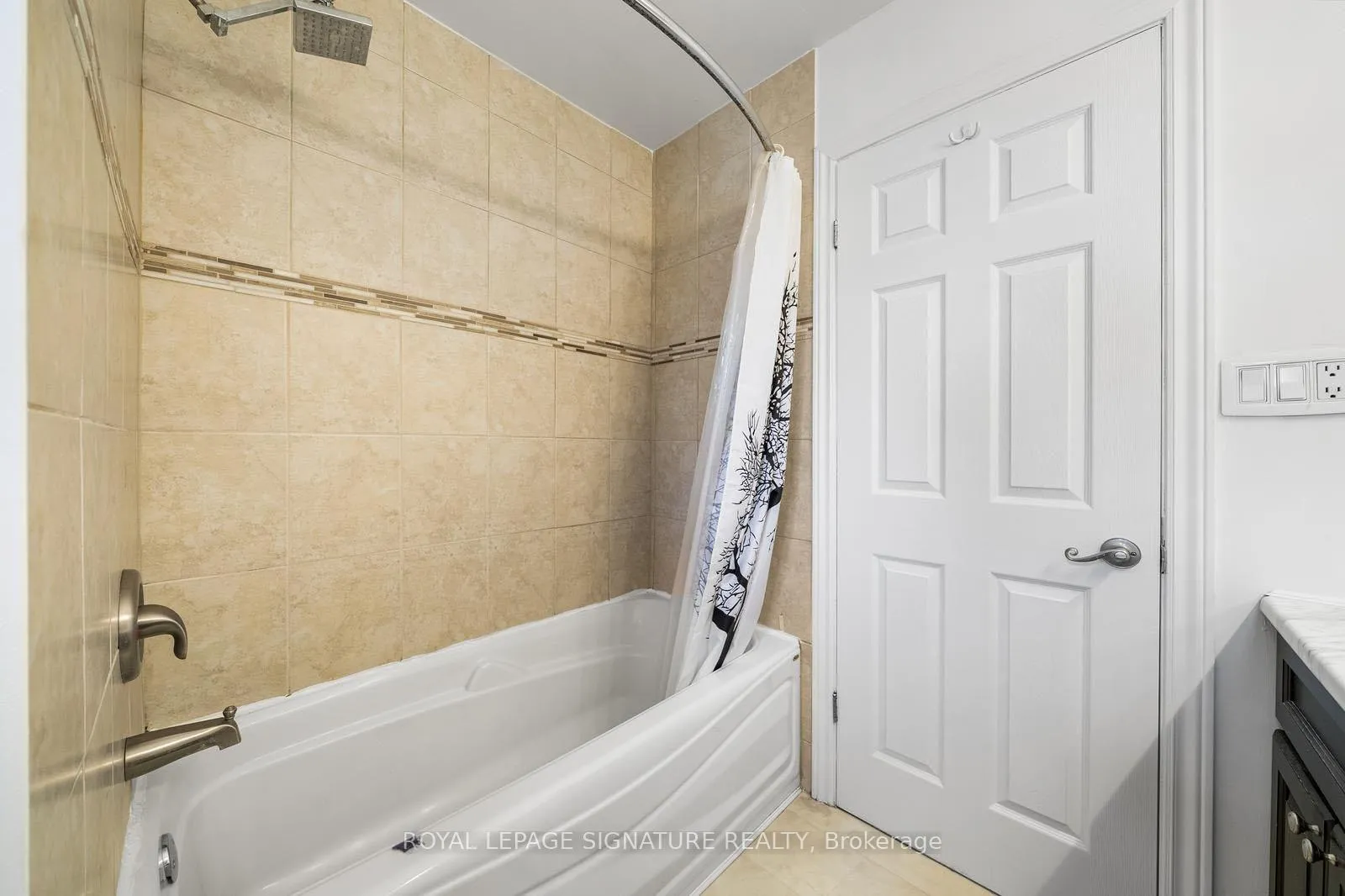 Photo 16 of Unit Upper, 232 Harmony Road N, Oshawa, Eastdale — HOMEH