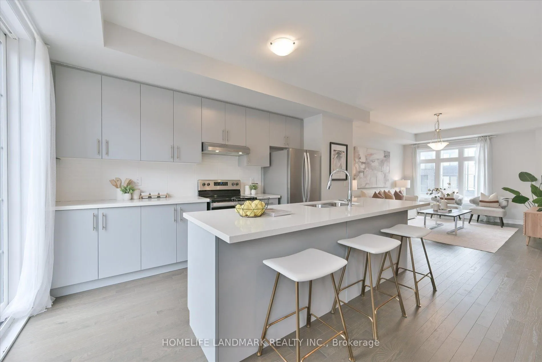 Photo 11 of 25 William Shearn Crescent, Markham, Unionville — HOMEH
