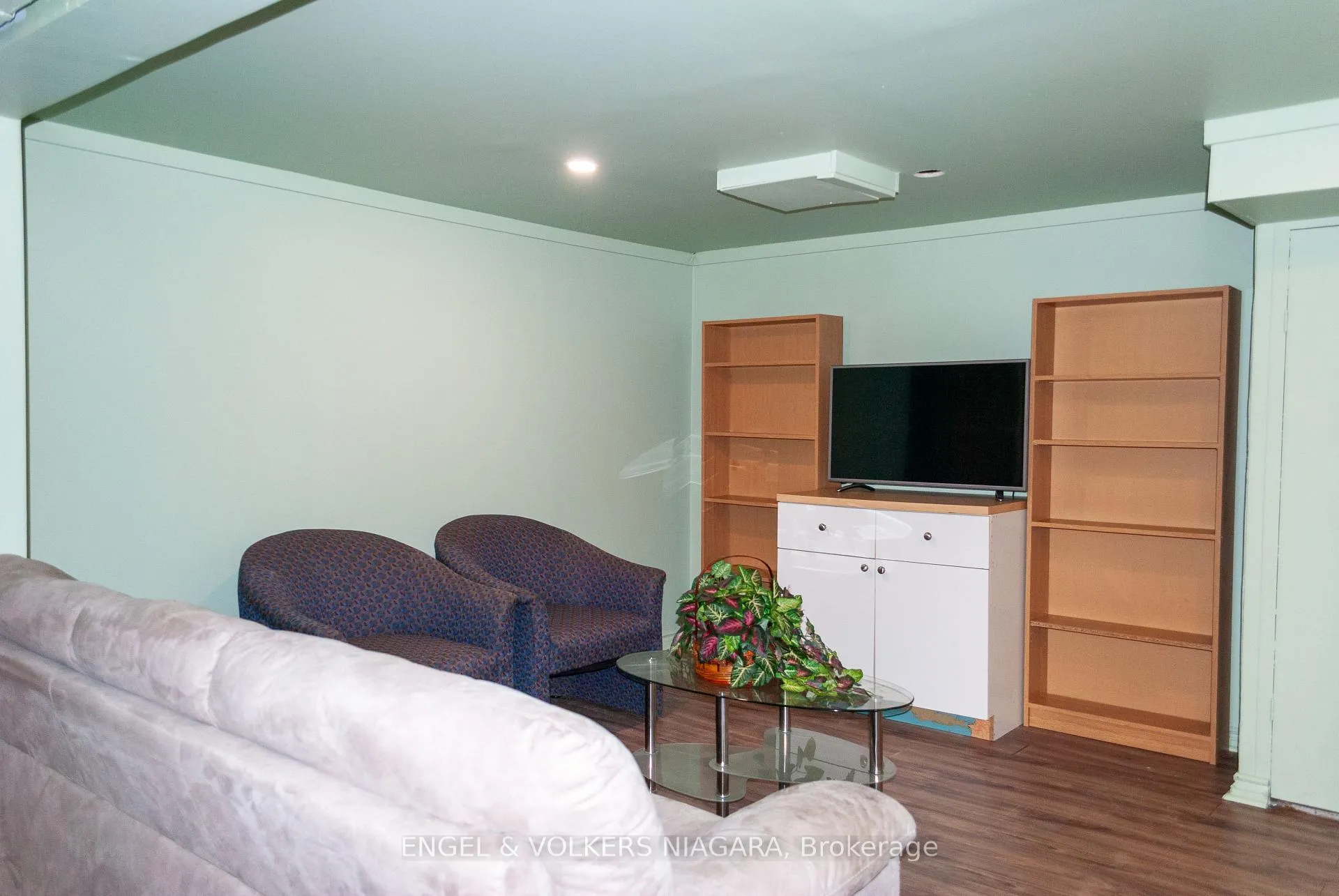 Photo 1 of Unit Lower Level, 6708 Oneil Street, Niagara Falls, Stamford — HOMEH