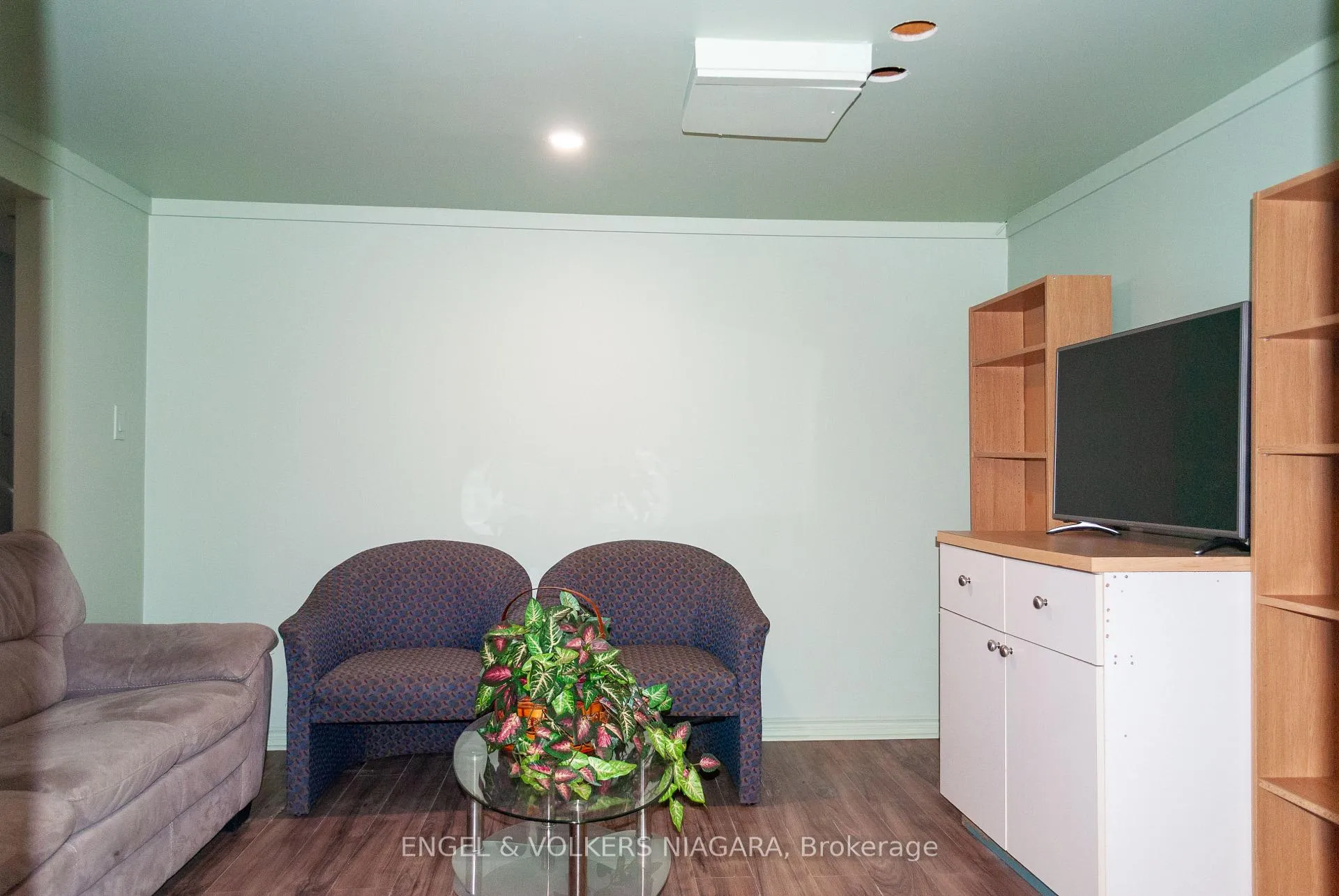 Photo 17 of Unit Lower Level, 6708 Oneil Street, Niagara Falls, Stamford — HOMEH