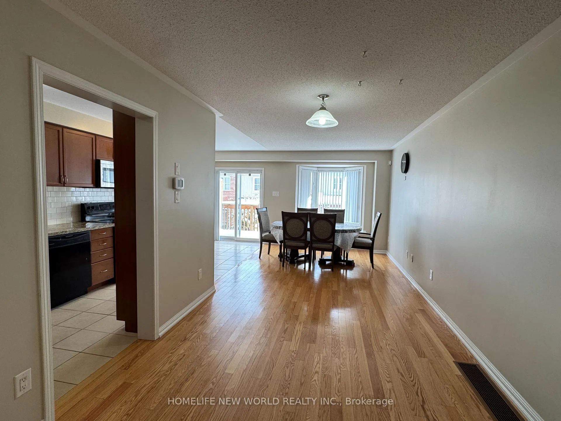 Photo 2 of 7 Edwin Pearson Street W, Aurora, Bayview Northeast — HOMEH