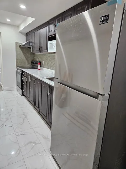 Photo 9 of 49 Dawes Road E, Brampton, Credit Valley — HOMEH