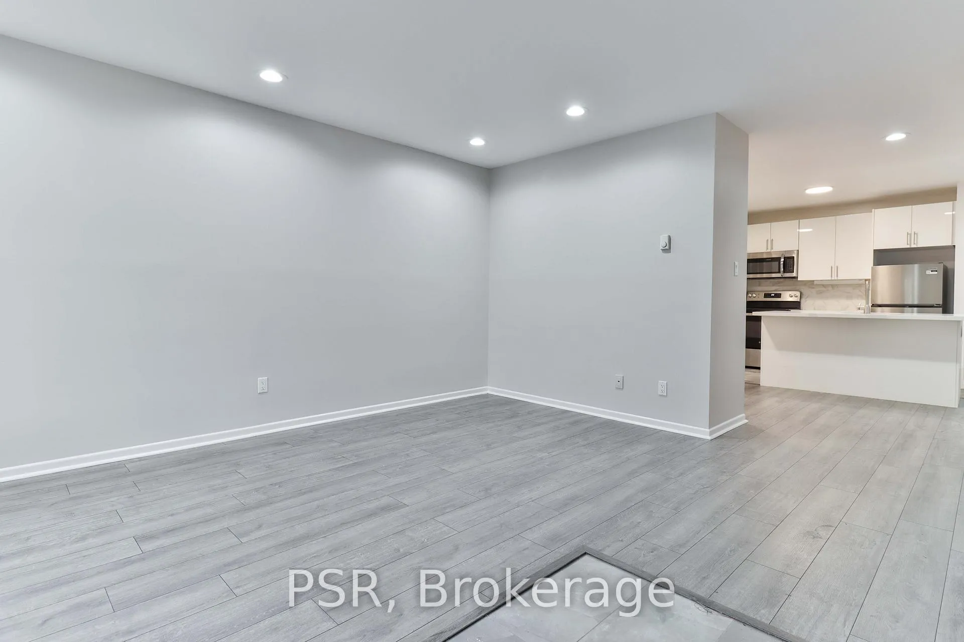 Photo 3 of Unit 2, 104 Beverley Street, Toronto, Kensington-Chinatown — HOMEH