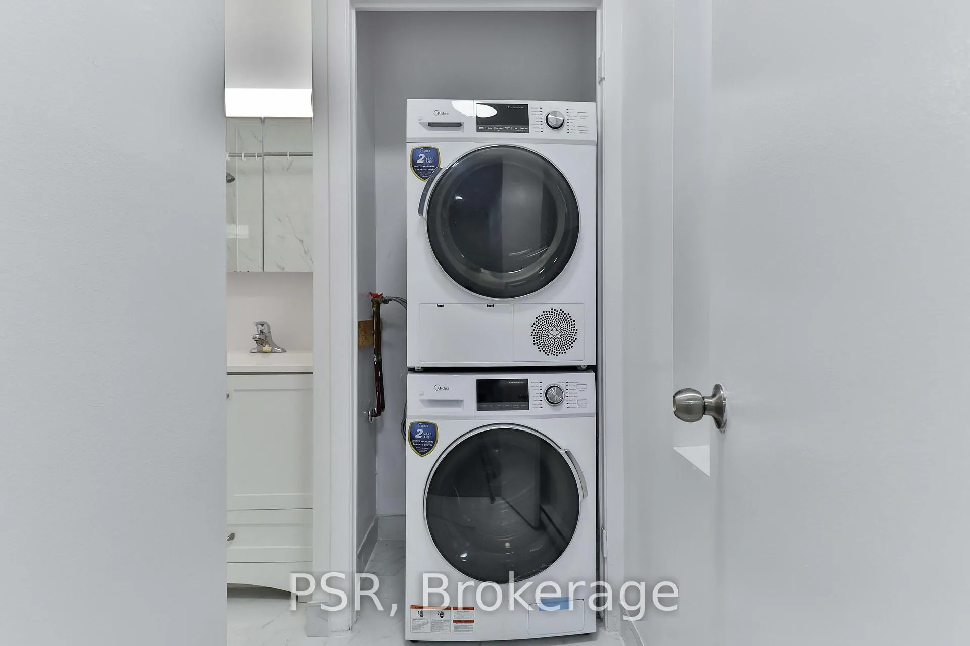 Photo 14 of Unit 2, 104 Beverley Street, Toronto, Kensington-Chinatown — HOMEH