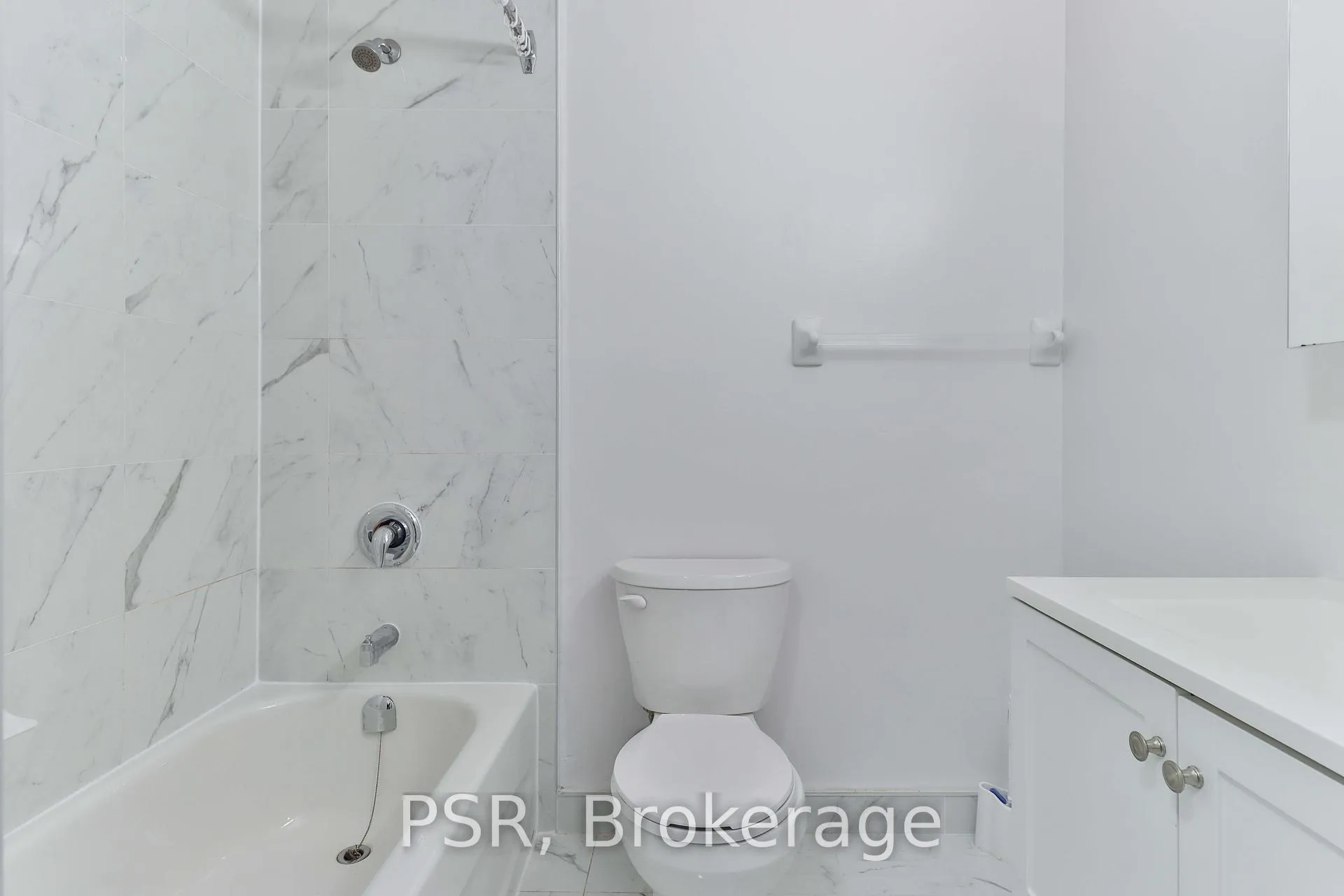 Photo 15 of Unit 2, 104 Beverley Street, Toronto, Kensington-Chinatown — HOMEH