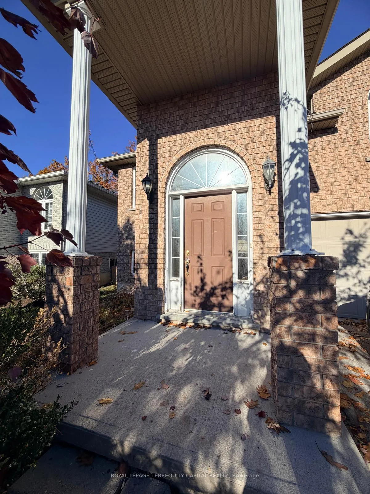 Photo 2 of Unit Lower, 18 Monique Crescent, Barrie, East Bayfield — HOMEH