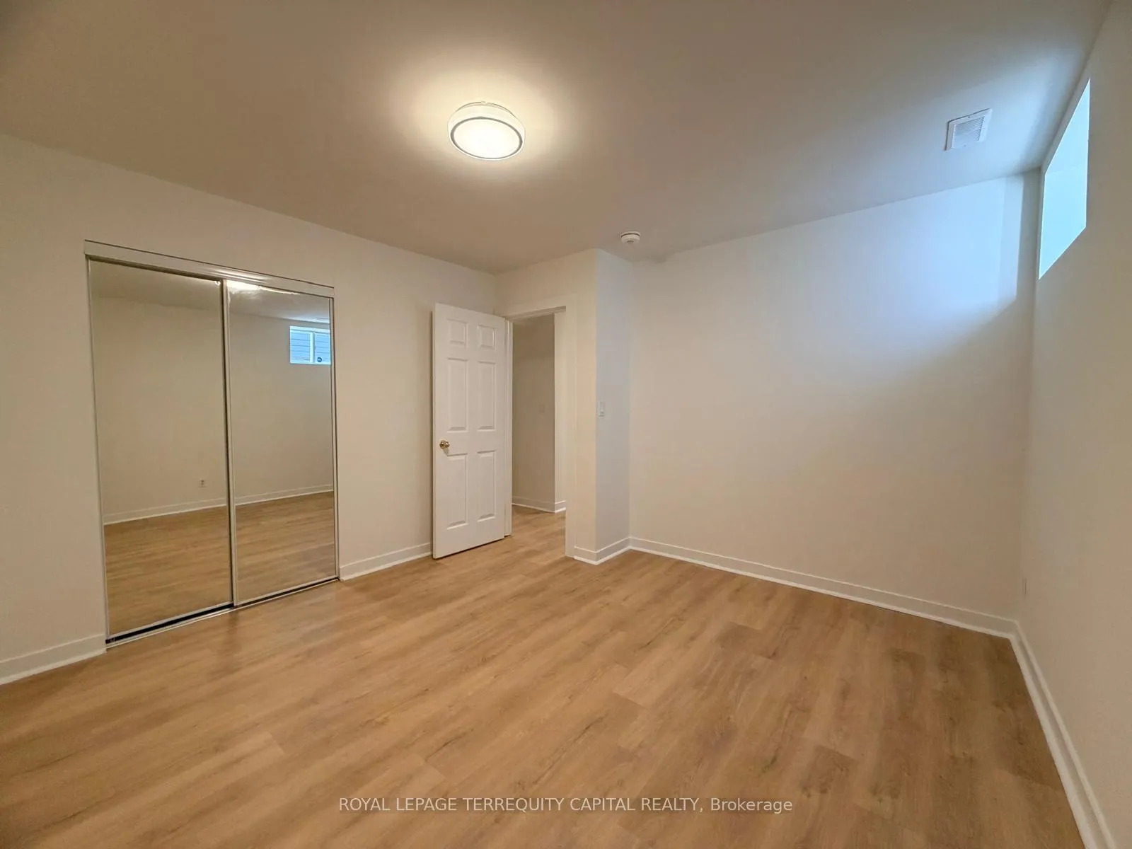 Photo 7 of Unit Lower, 18 Monique Crescent, Barrie, East Bayfield — HOMEH