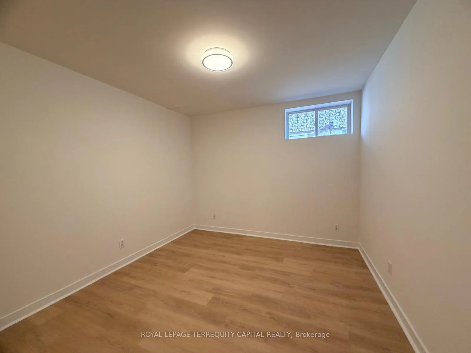 Photo 8 of Unit Lower, 18 Monique Crescent, Barrie, East Bayfield — HOMEH