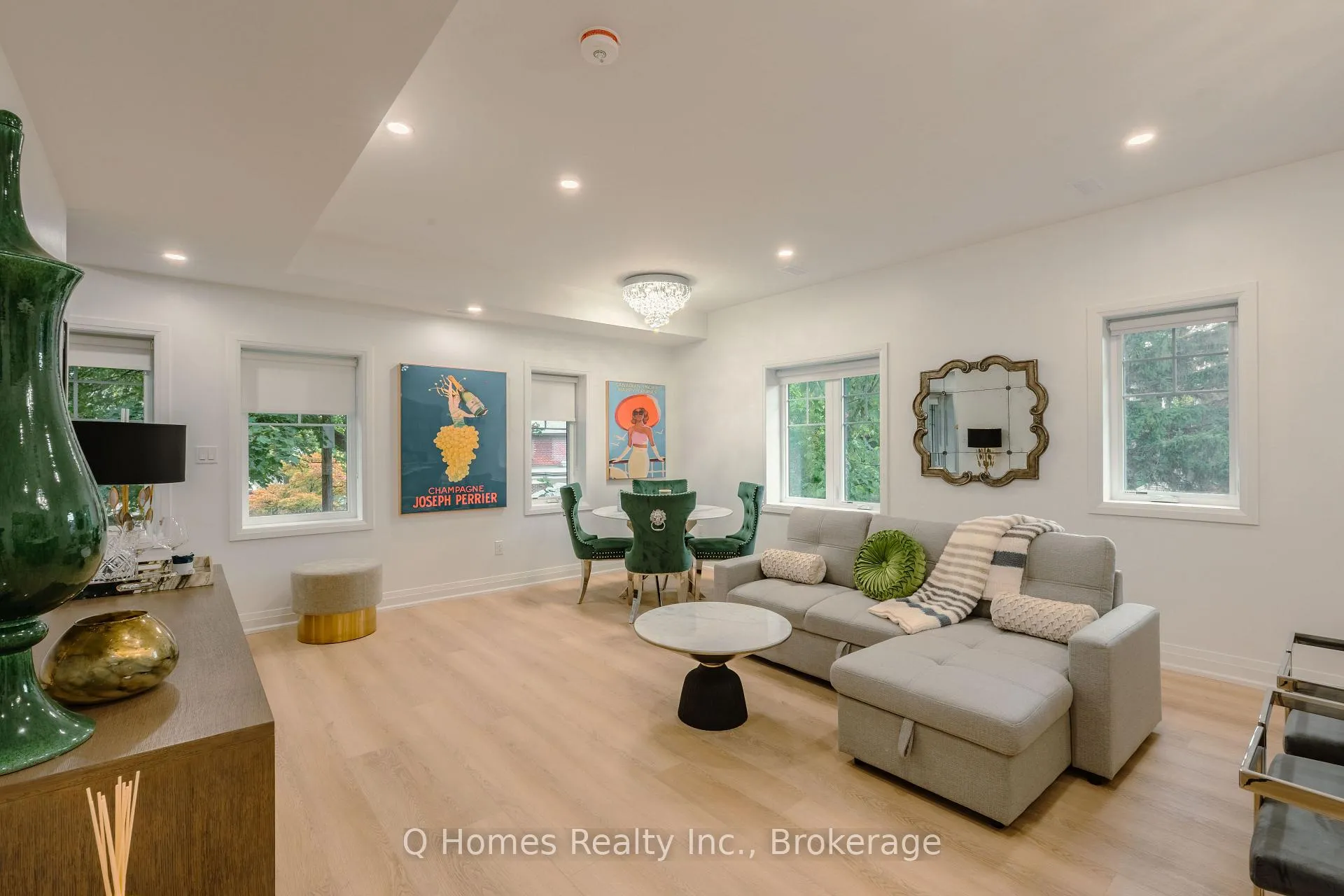 Photo 8 of Unit 6, 58 Mcnairn Avenue, Toronto, Bedford Park-Nortown — HOMEH