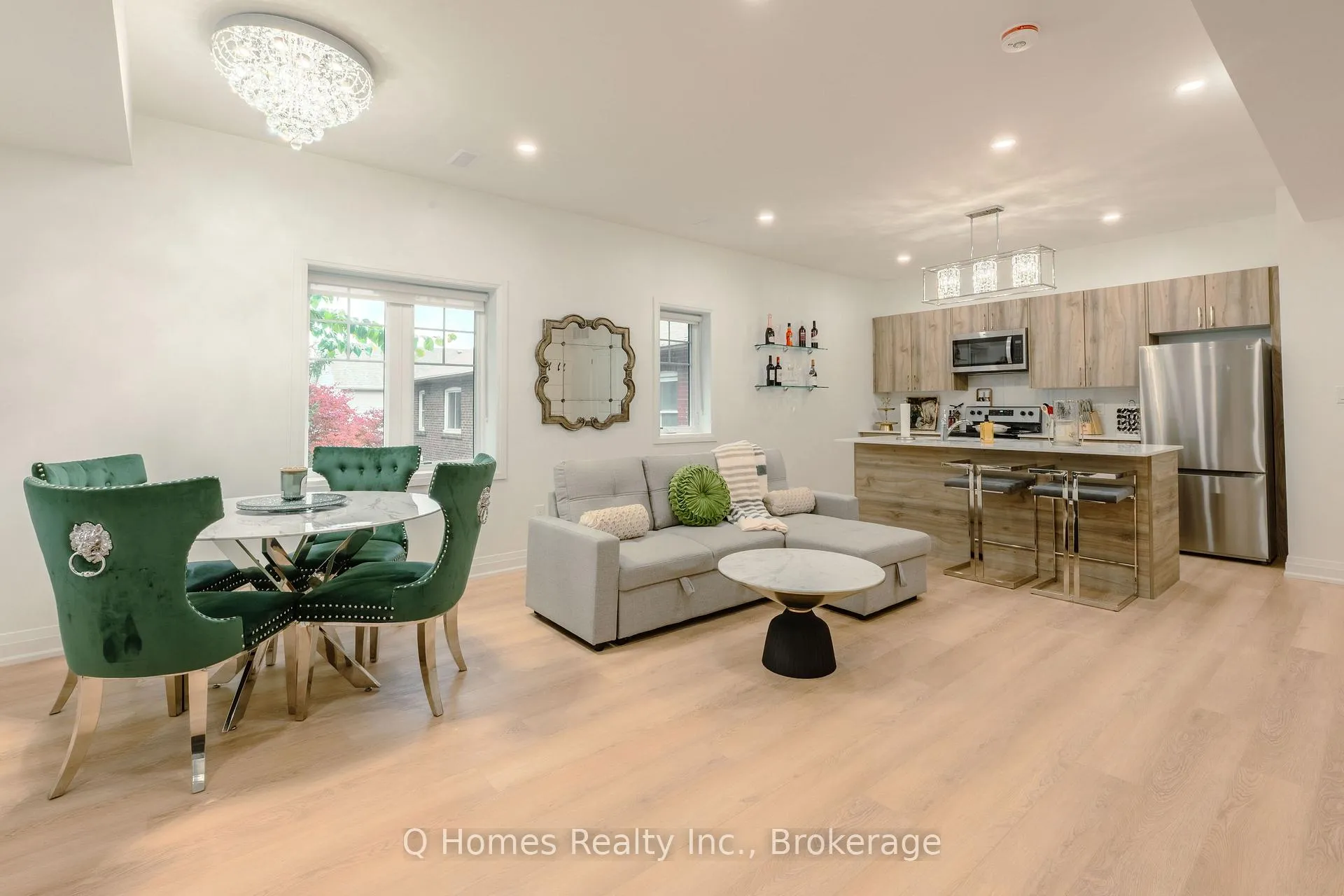 Photo 14 of Unit 6, 58 Mcnairn Avenue, Toronto, Bedford Park-Nortown — HOMEH