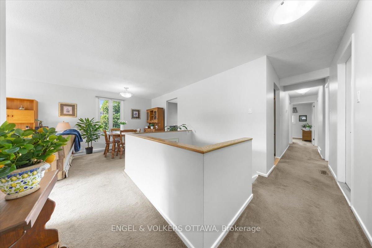 Photo 4 of 11 Ventnor Way, Ottawa, Barrhaven - Pheasant Run — HOMEH