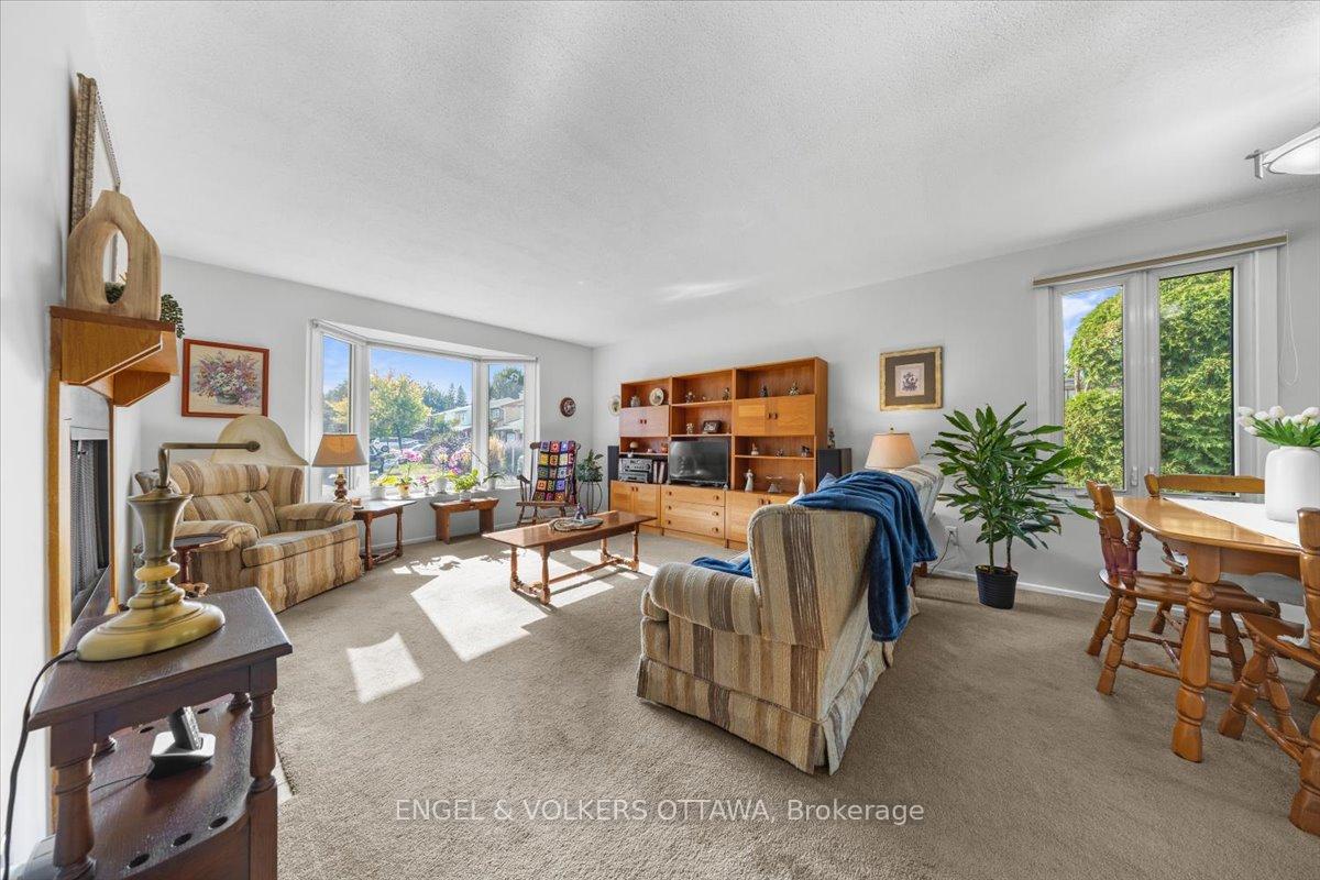 Photo 6 of 11 Ventnor Way, Ottawa, Barrhaven - Pheasant Run — HOMEH