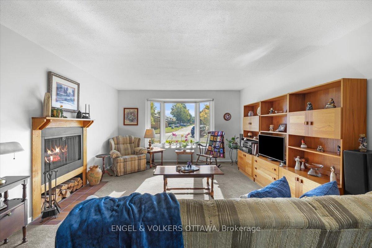 Photo 7 of 11 Ventnor Way, Ottawa, Barrhaven - Pheasant Run — HOMEH