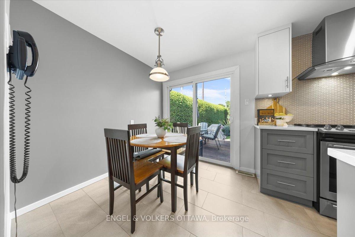 Photo 11 of 11 Ventnor Way, Ottawa, Barrhaven - Pheasant Run — HOMEH