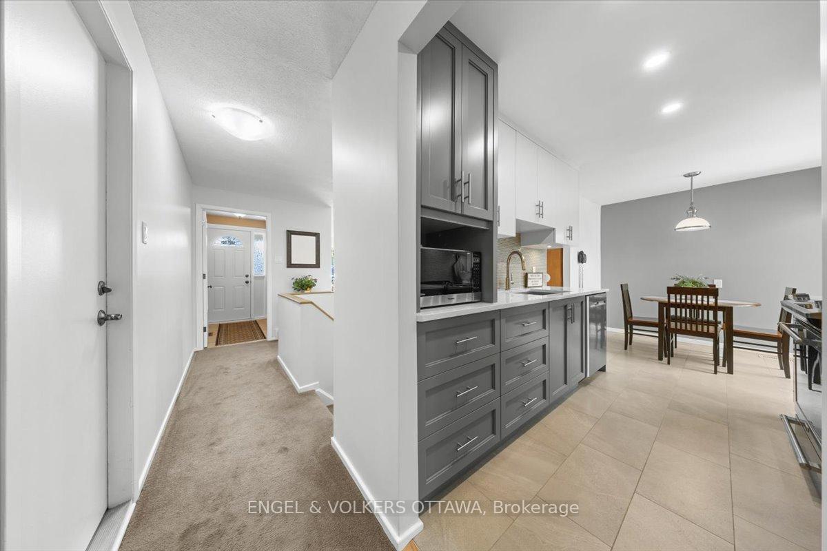 Photo 16 of 11 Ventnor Way, Ottawa, Barrhaven - Pheasant Run — HOMEH