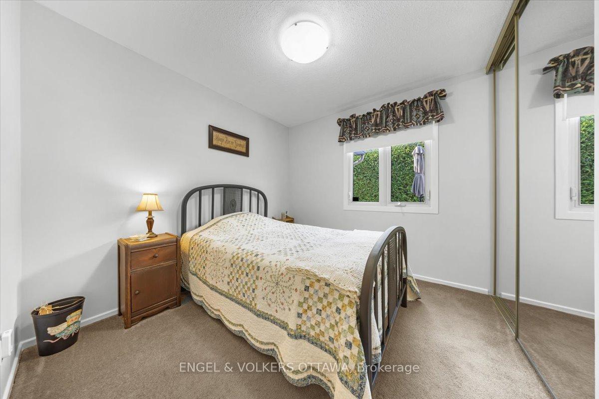 Photo 17 of 11 Ventnor Way, Ottawa, Barrhaven - Pheasant Run — HOMEH