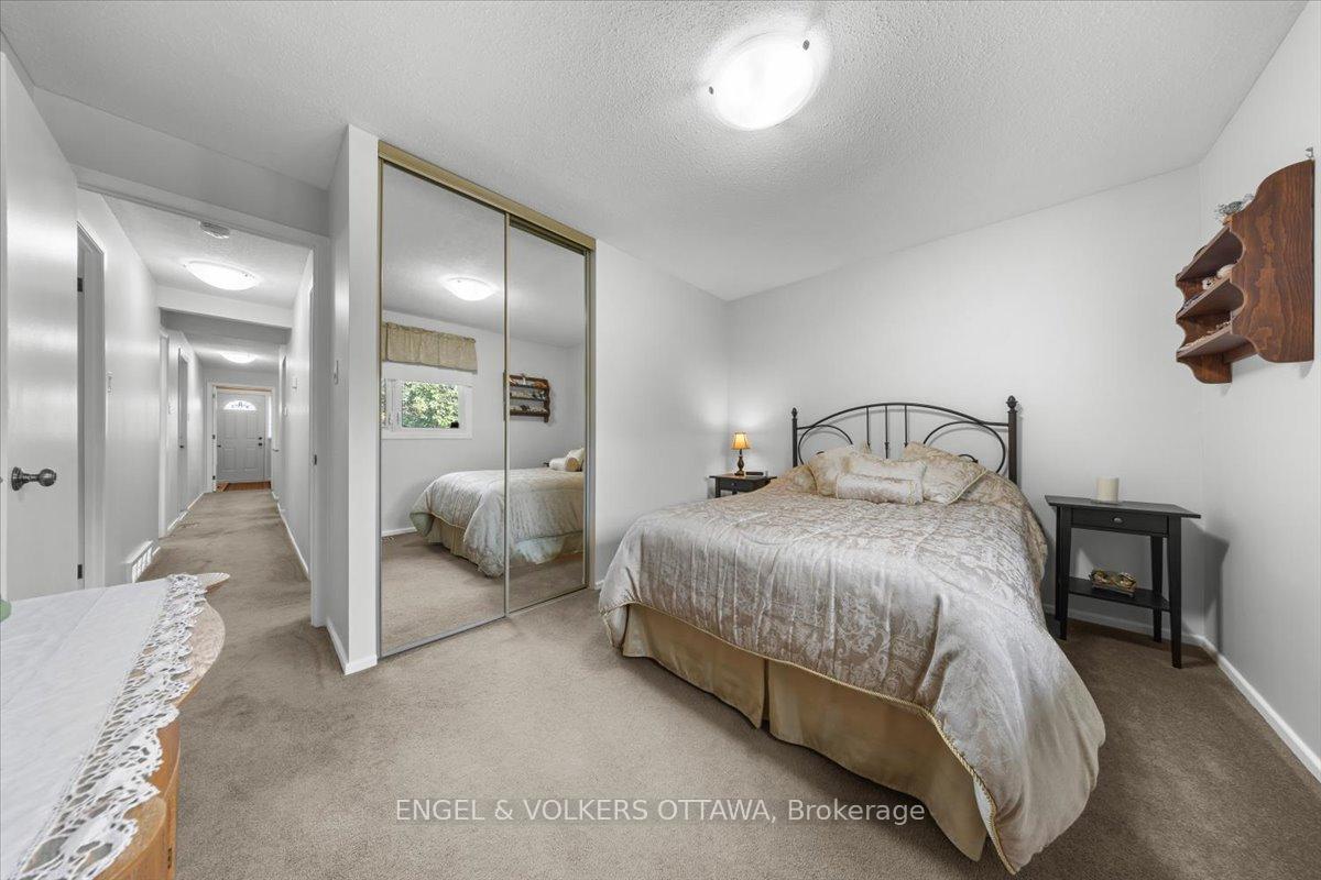 Photo 18 of 11 Ventnor Way, Ottawa, Barrhaven - Pheasant Run — HOMEH