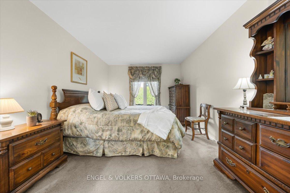 Photo 20 of 11 Ventnor Way, Ottawa, Barrhaven - Pheasant Run — HOMEH