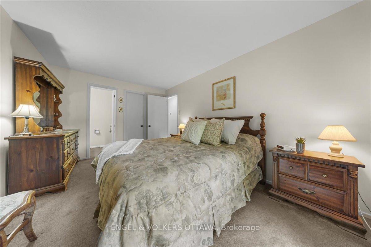 Photo 21 of 11 Ventnor Way, Ottawa, Barrhaven - Pheasant Run — HOMEH