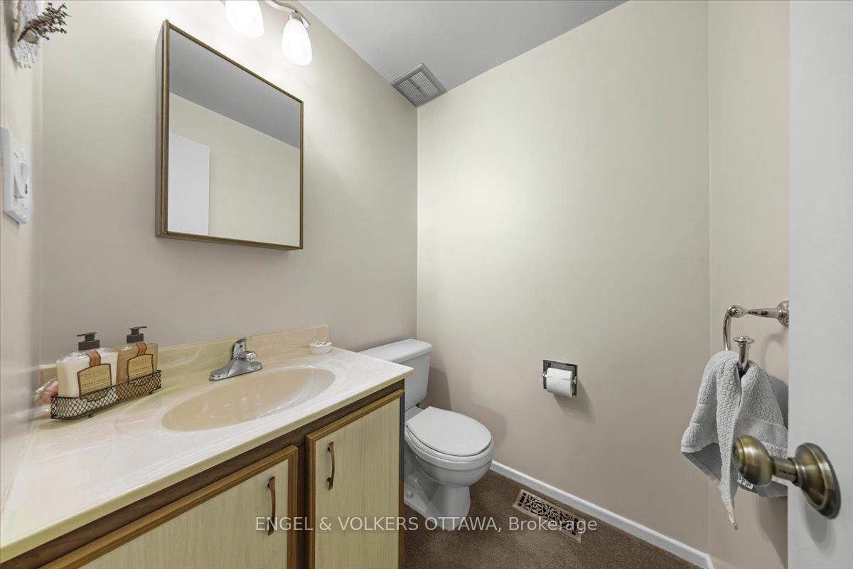 Photo 23 of 11 Ventnor Way, Ottawa, Barrhaven - Pheasant Run — HOMEH