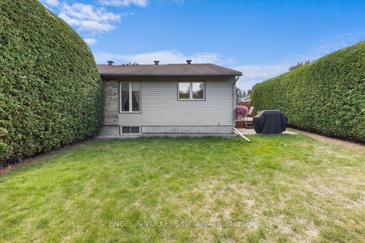 Photo 36 of 11 Ventnor Way, Ottawa, Barrhaven - Pheasant Run — HOMEH