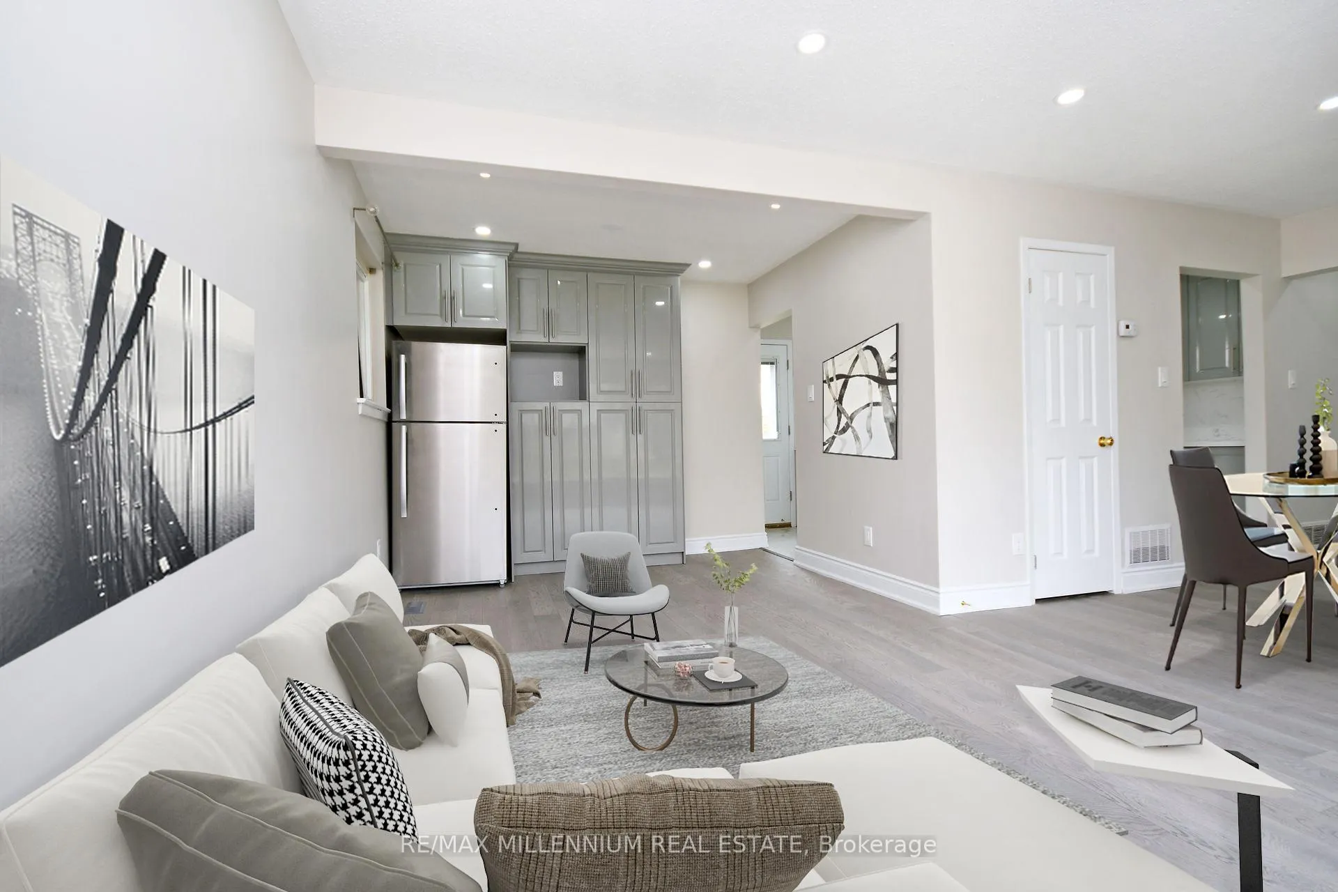 Photo 5 of 156 Folkstone Crescent, Brampton, Southgate — HOMEH