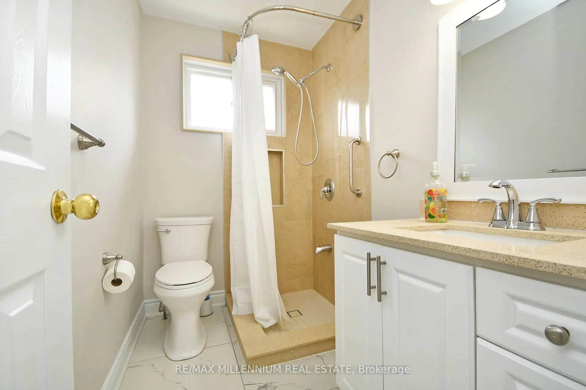 Photo 27 of 156 Folkstone Crescent, Brampton, Southgate — HOMEH