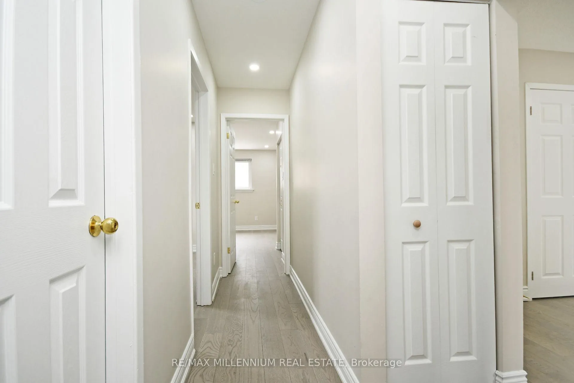 Photo 28 of 156 Folkstone Crescent, Brampton, Southgate — HOMEH