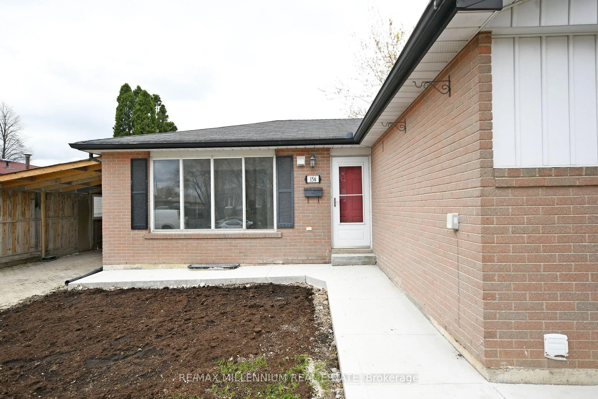 Photo 39 of 156 Folkstone Crescent, Brampton, Southgate — HOMEH
