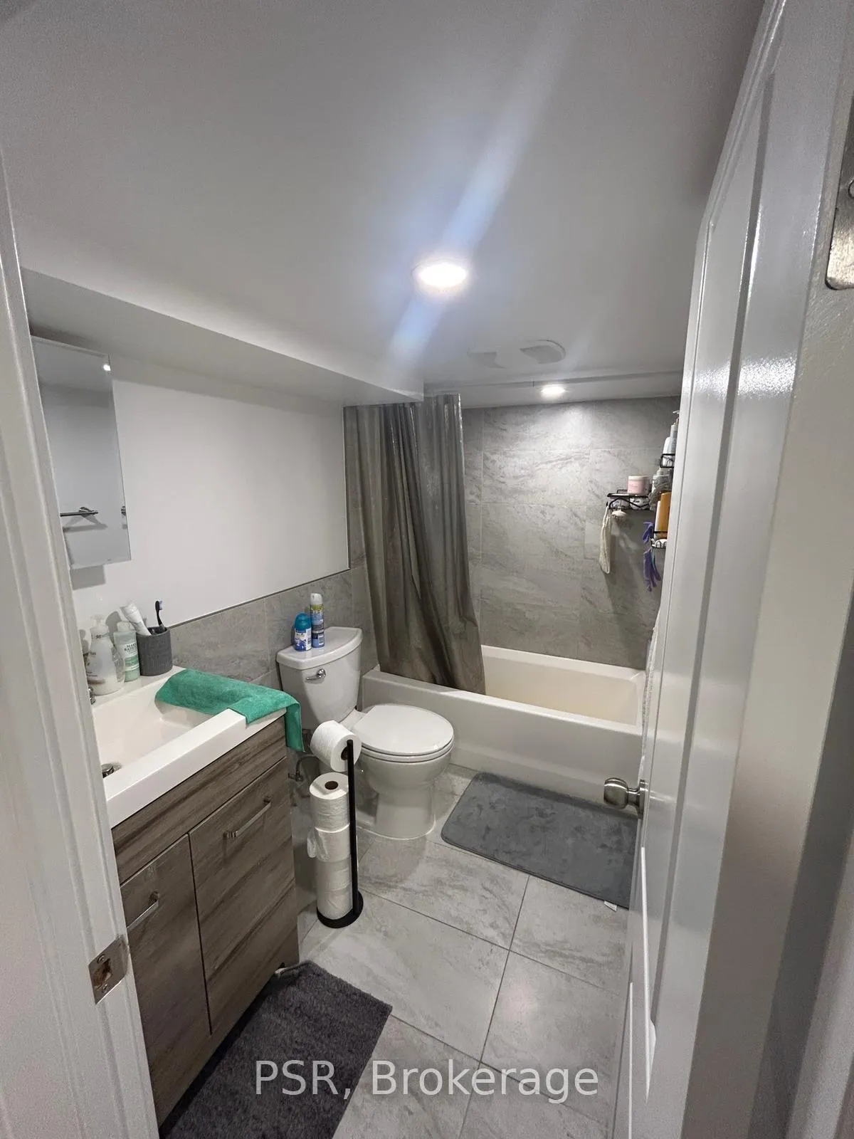 Photo 2 of 1180 Avenue Road, Toronto, Lawrence Park South — HOMEH