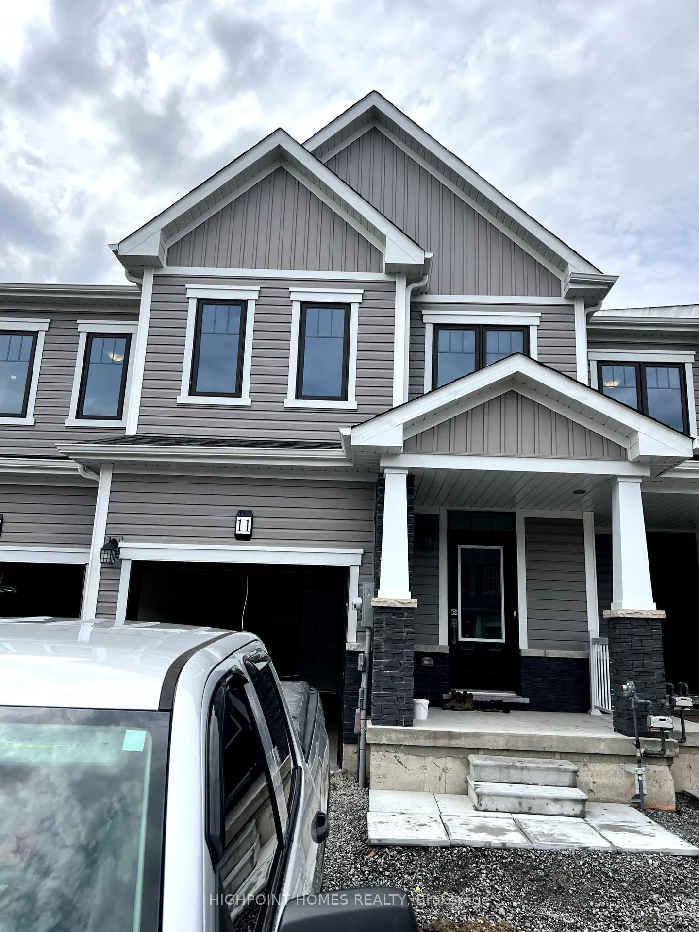 Photo 1 of 11 Lemon Avenue, Thorold, Hurricane/Merrittville — HOMEH