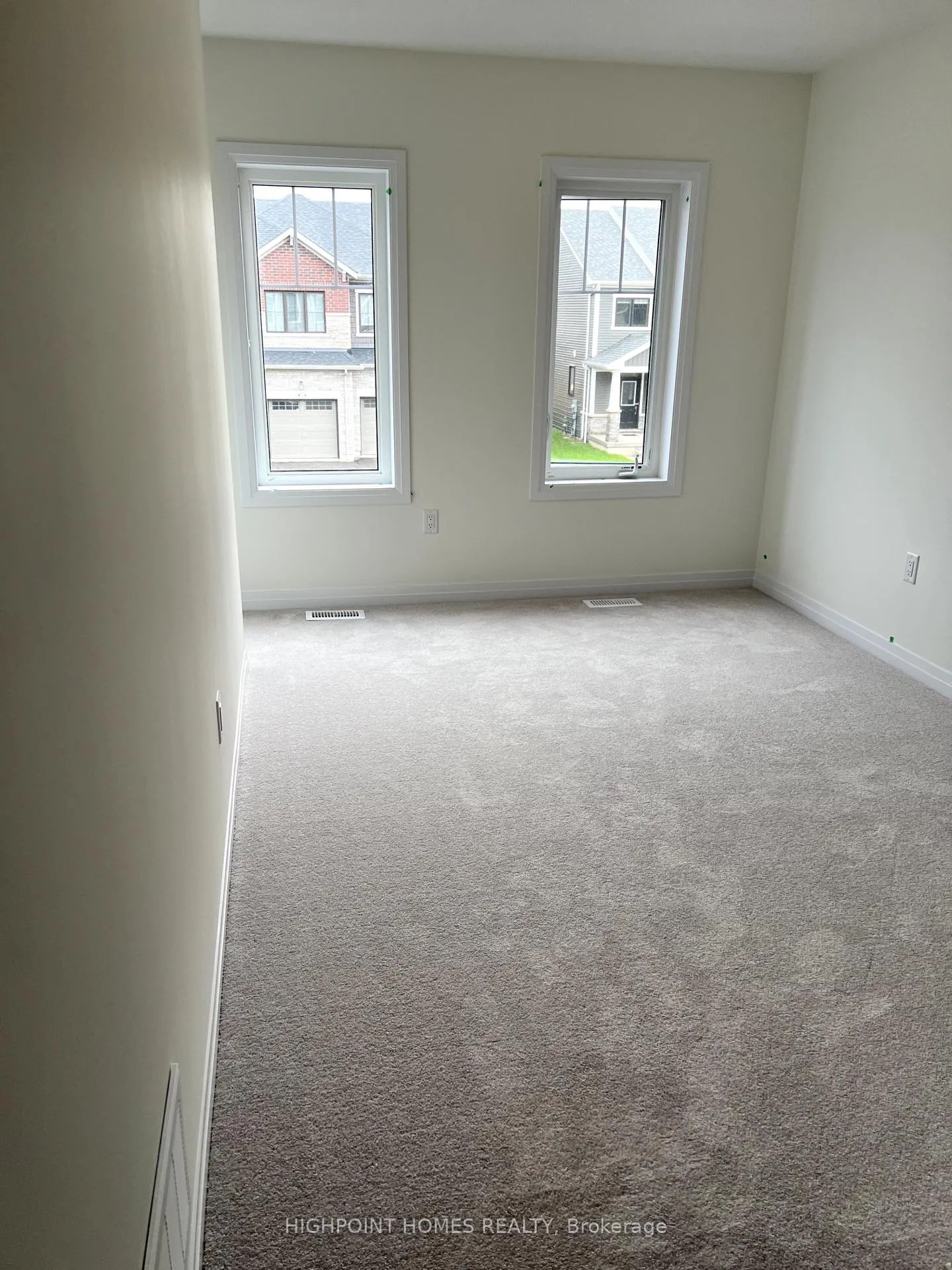 Photo 7 of 11 Lemon Avenue, Thorold, Hurricane/Merrittville — HOMEH