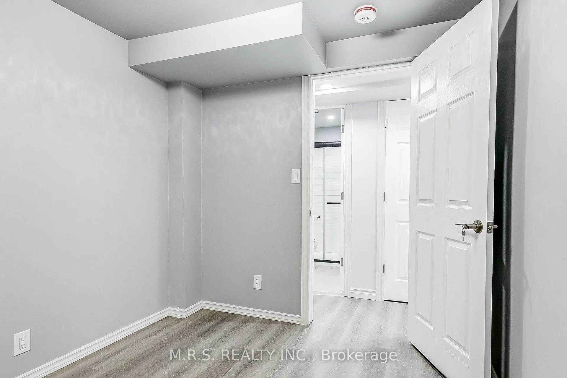 Photo 14 of 1528 Sarasota Crescent, Oshawa, Samac — HOMEH