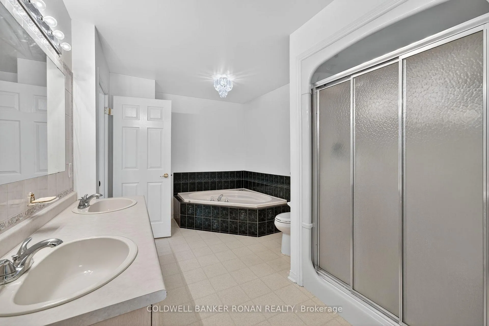 Photo 25 of 12 Glenwood Drive, New Tecumseth, Alliston — HOMEH