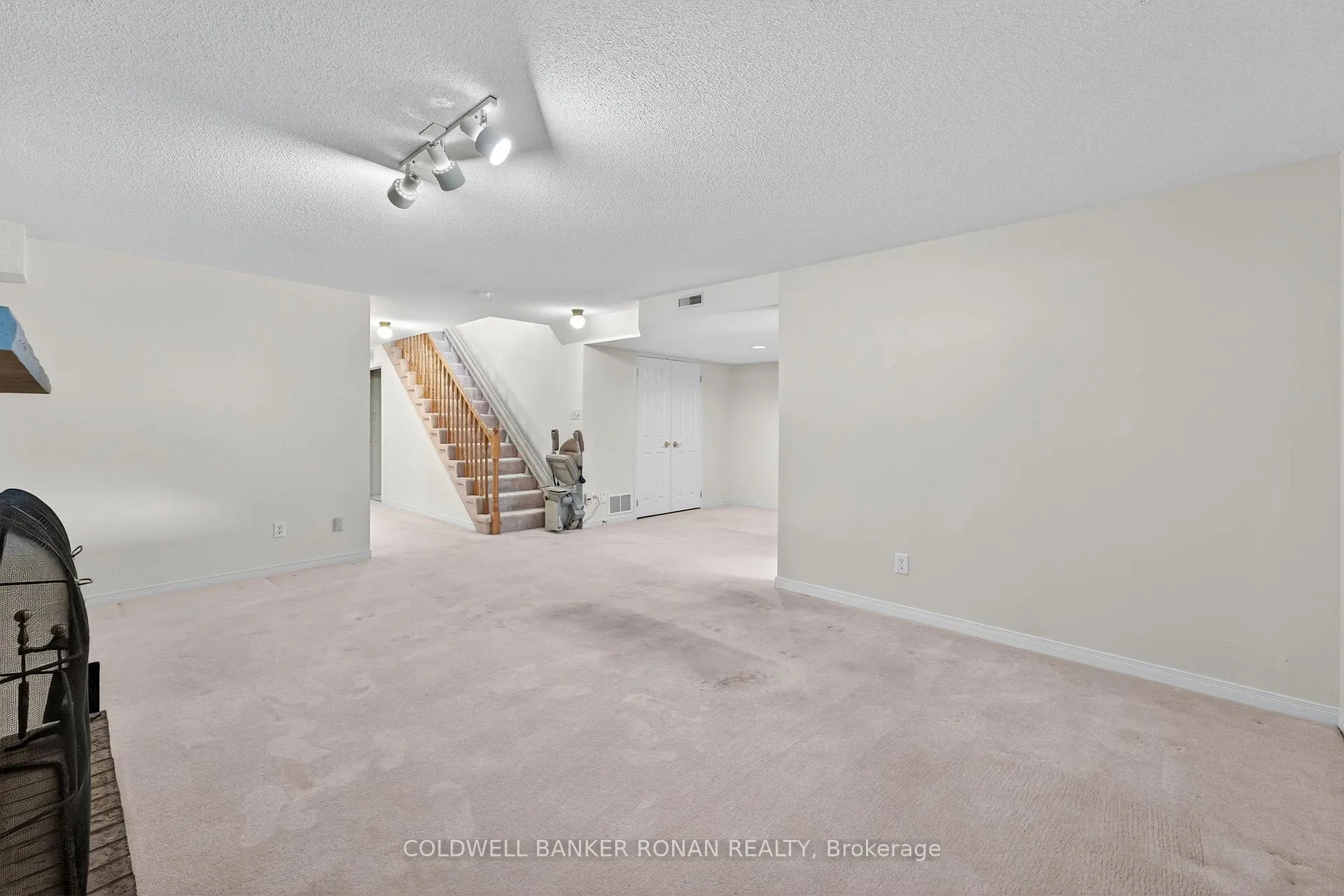 Photo 32 of 12 Glenwood Drive, New Tecumseth, Alliston — HOMEH