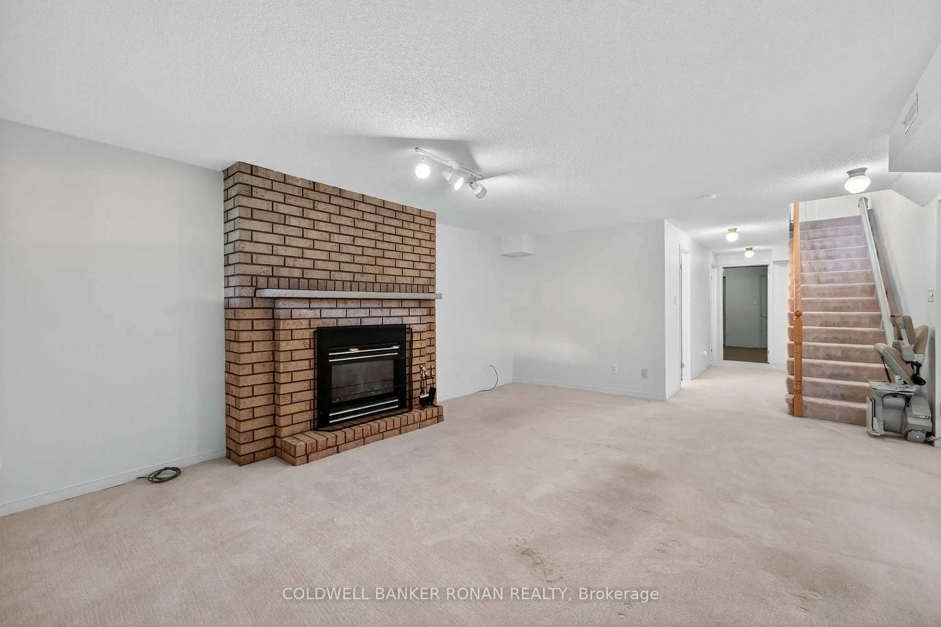 Photo 33 of 12 Glenwood Drive, New Tecumseth, Alliston — HOMEH