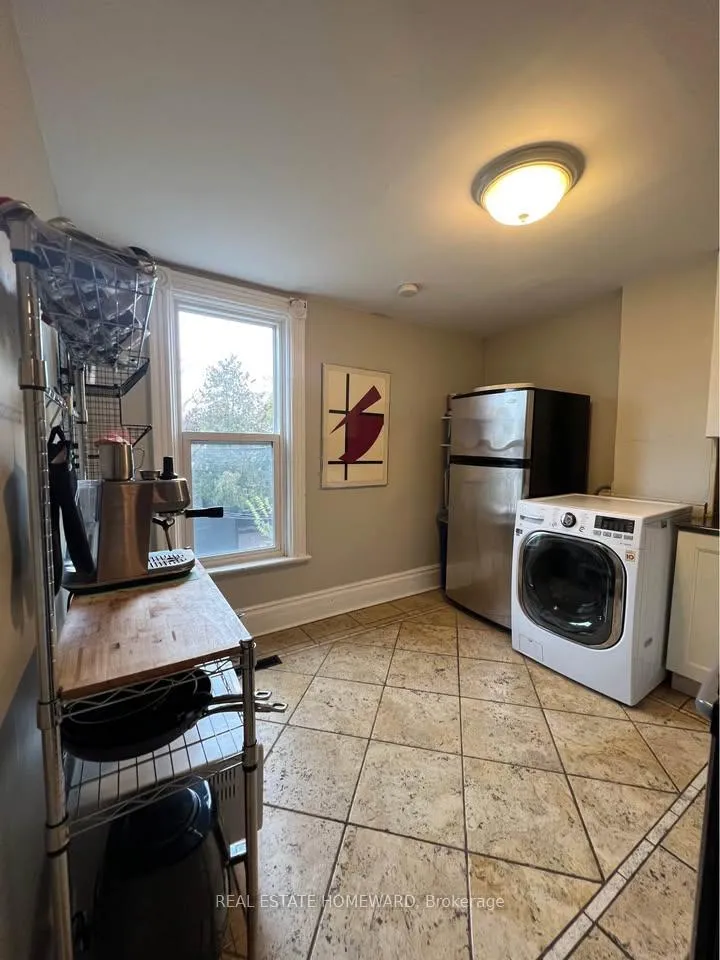 Photo 8 of Unit #2, 244 Bathurst Street, Toronto, Trinity-Bellwoods — HOMEH