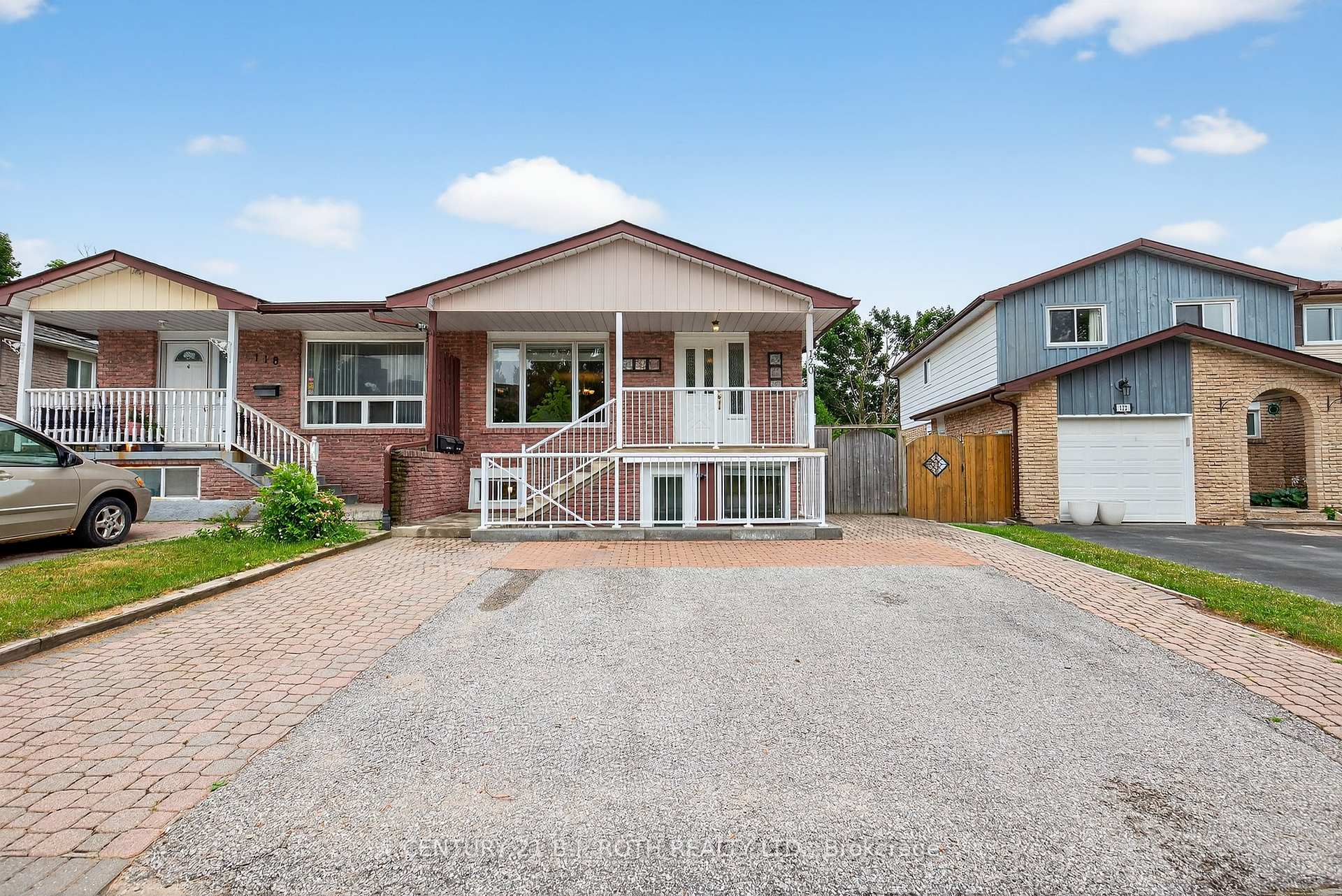 Photo 2 of 120 Kozlov Street, Barrie, Sunnidale — HOMEH