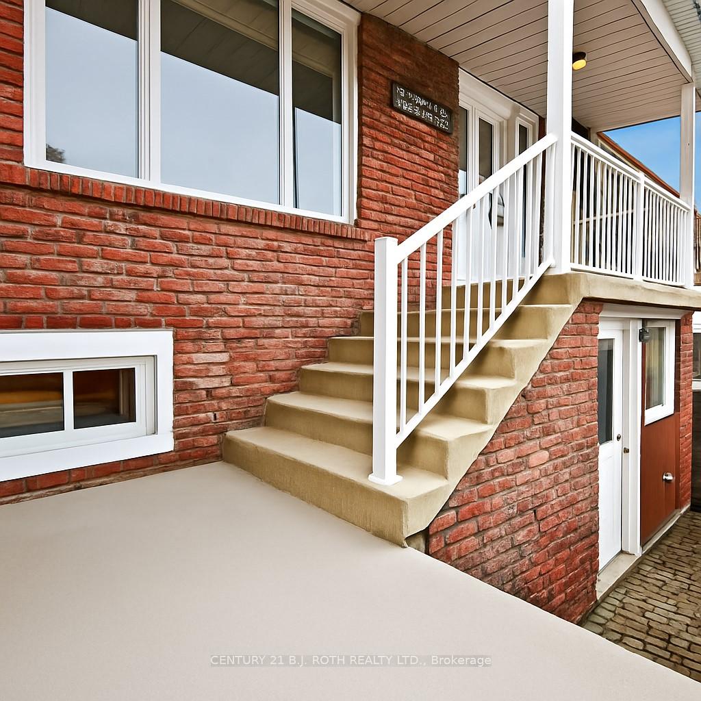 Photo 3 of 120 Kozlov Street, Barrie, Sunnidale — HOMEH