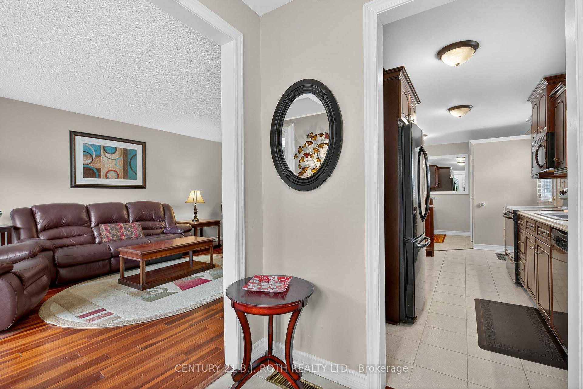 Photo 6 of 120 Kozlov Street, Barrie, Sunnidale — HOMEH