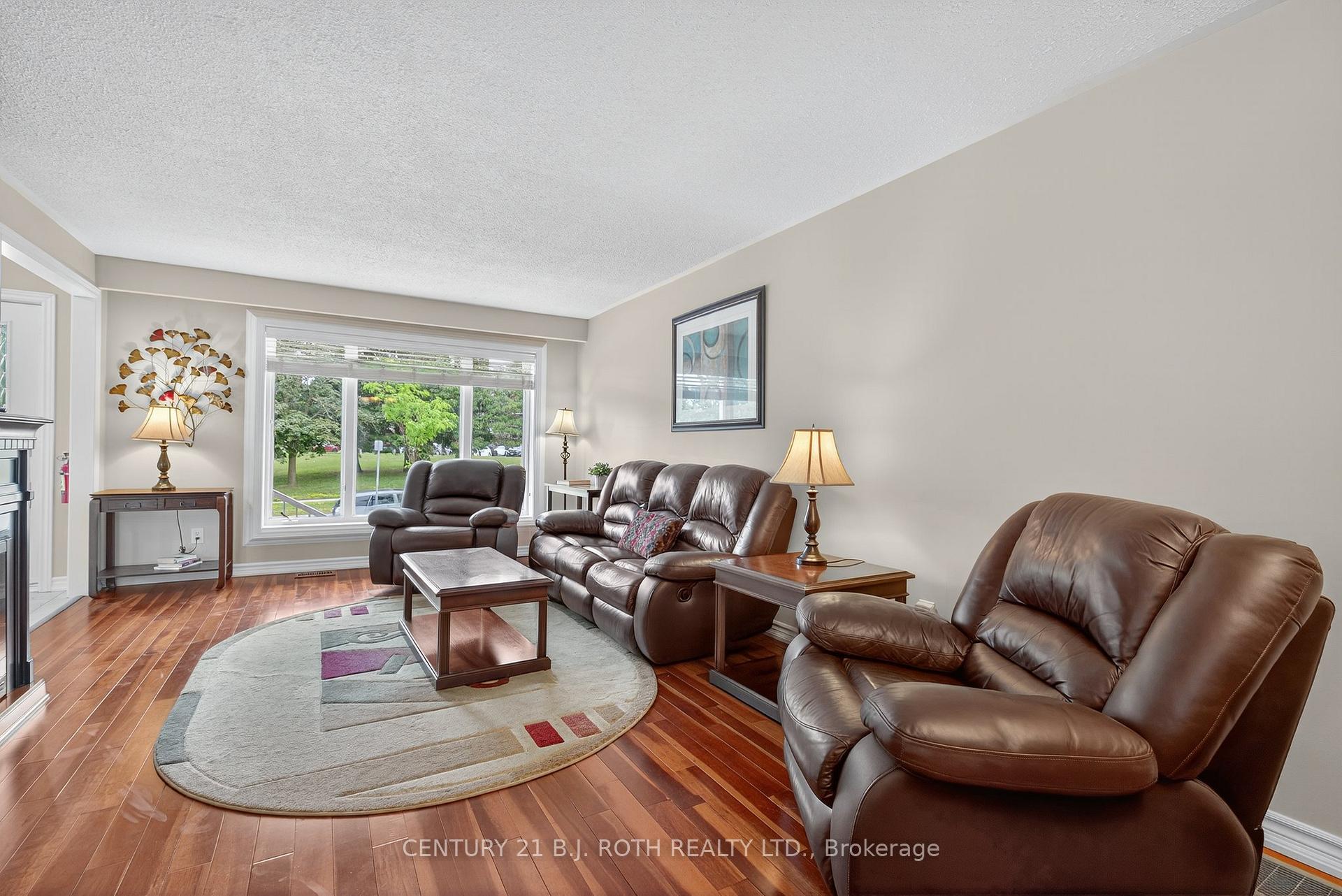 Photo 8 of 120 Kozlov Street, Barrie, Sunnidale — HOMEH