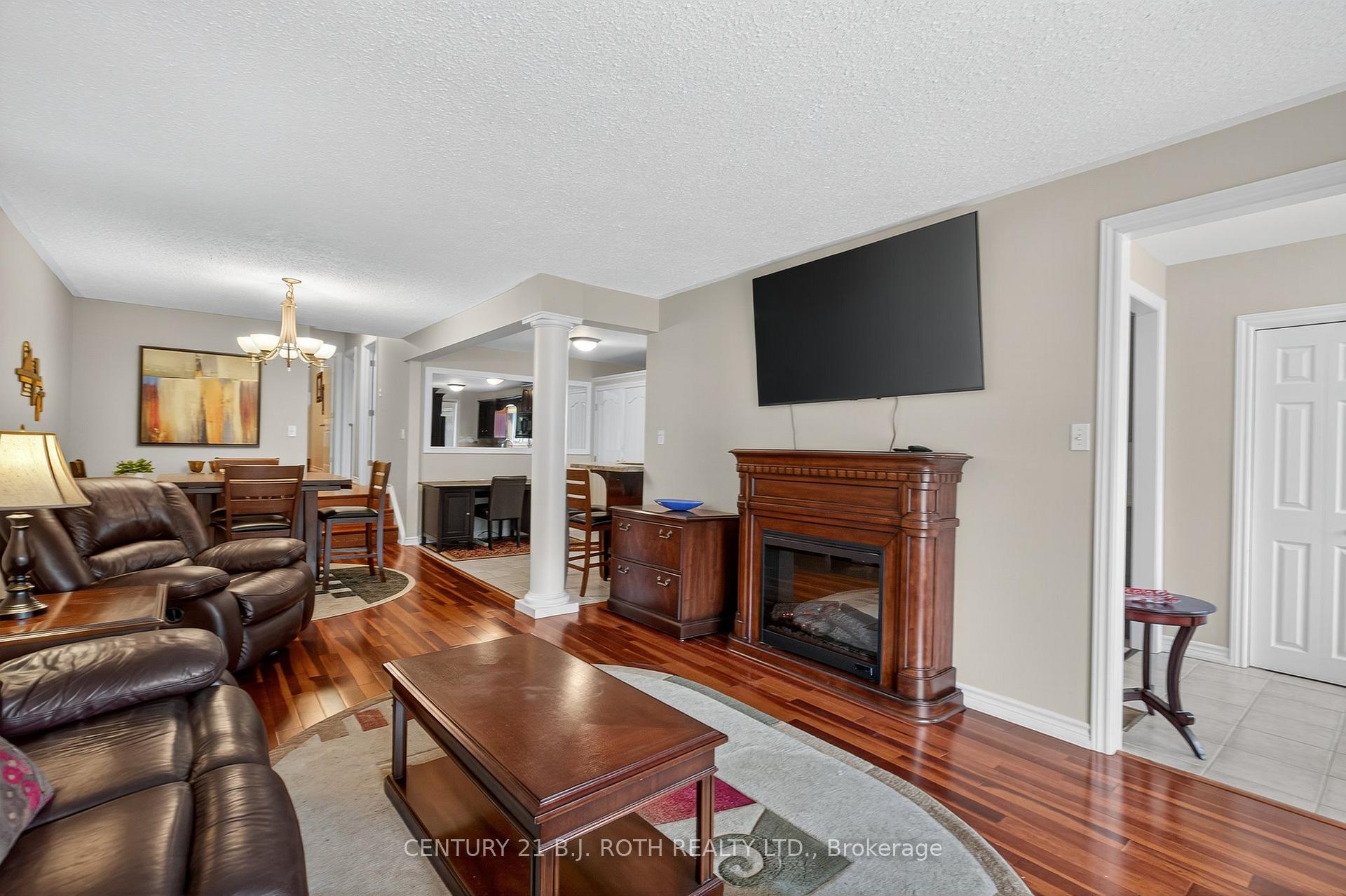 Photo 10 of 120 Kozlov Street, Barrie, Sunnidale — HOMEH