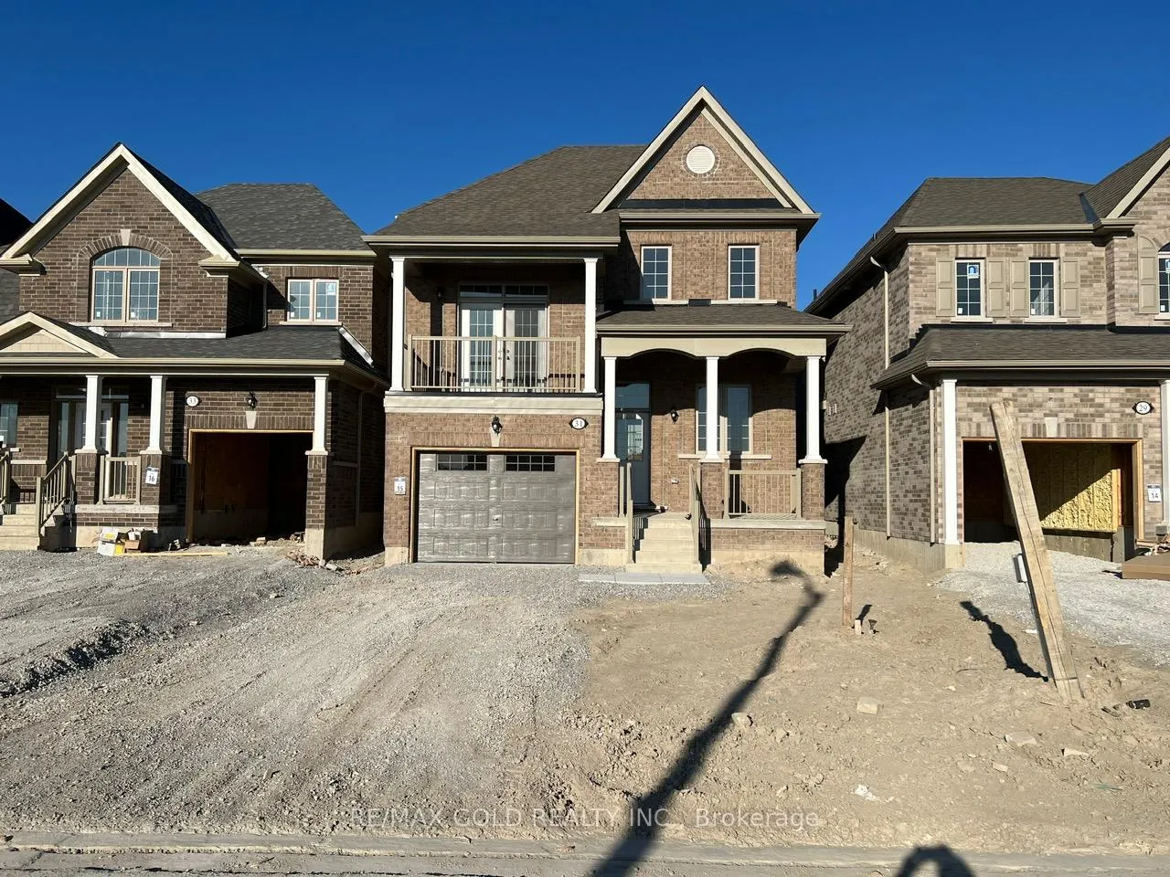 Photo 1 of 31 Lawrence D. Pridham Avenue, New Tecumseth, Alliston — HOMEH